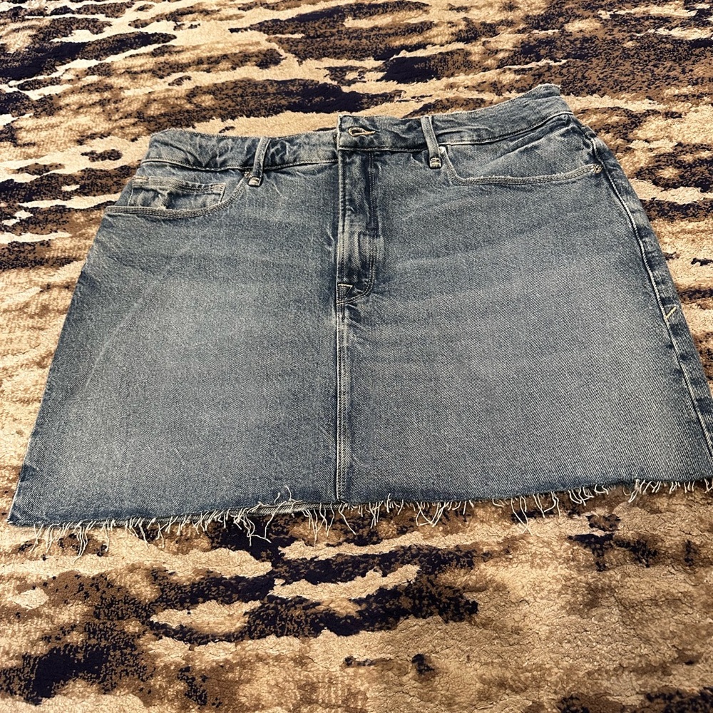 Good American denim mini skirt